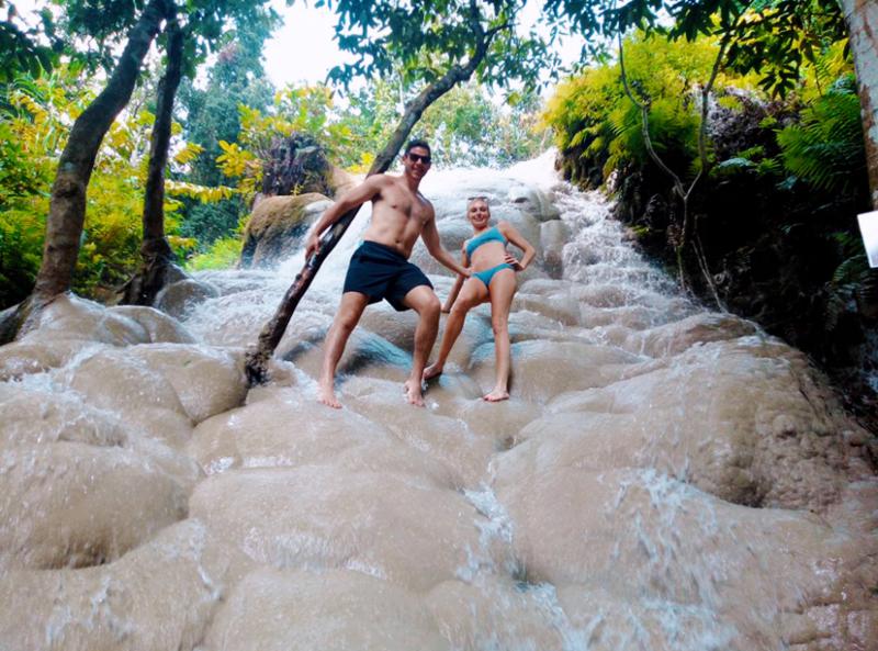 Doi Suthep Temple & Sticky Waterfall Tour. (PON-6)